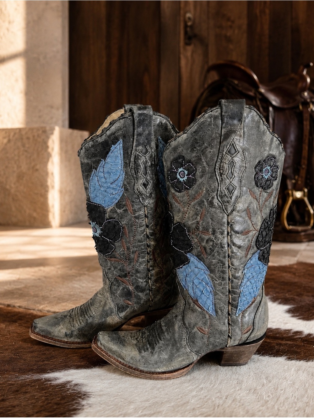 Rare Corral Daisy Inlay Western Boots Size 7 NWT Handcrafted